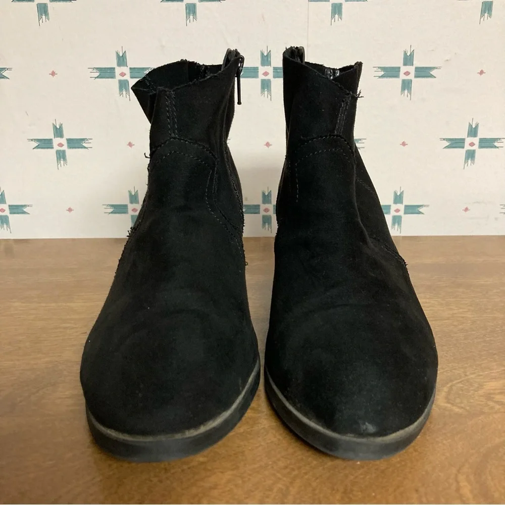 5/$15 Time and True Black Western Style Ankle Boots 6.5